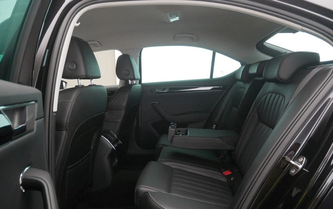 Skoda Superb cena 149899 przebieg: 73185, rok produkcji 2021 z Warszawa małe 562